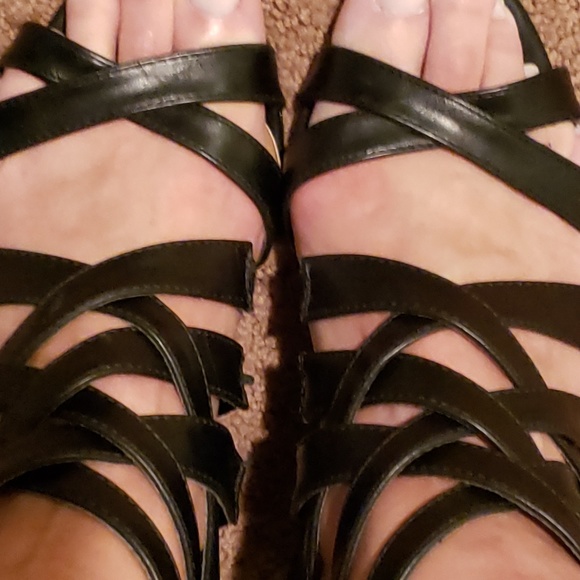 7 WIDE Black Wedge Ankle Sandals - Picture 6 of 7